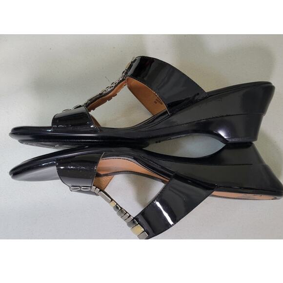 Sofft Sandals Womens 9.5 Anita Black Patten Leather Kitten Heel Jeweled Shoes - Picture 4 of 10